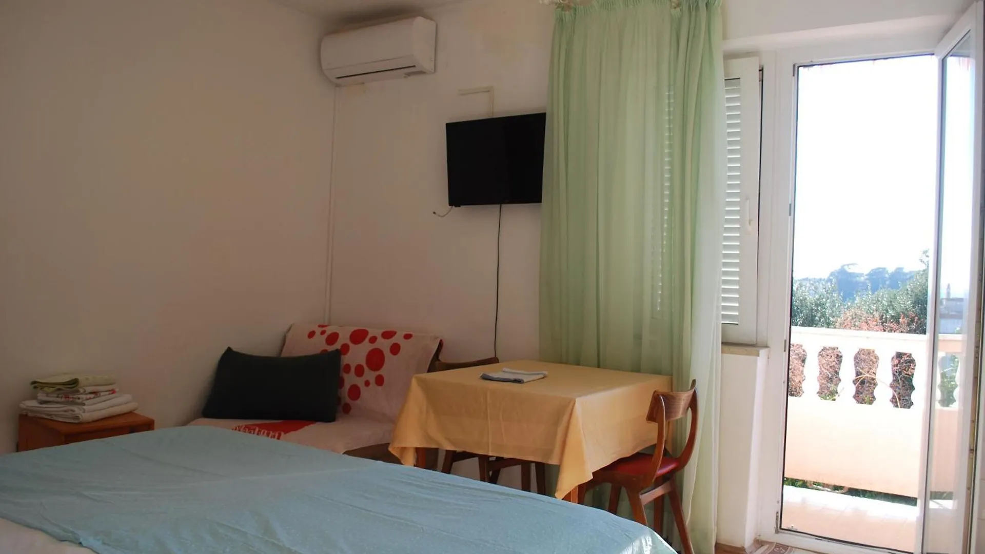 House Lydia Apartment Banjol