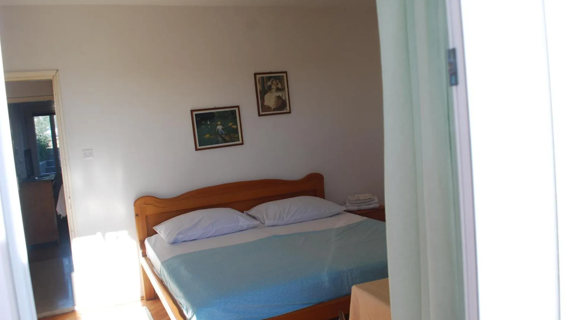 House Lydia Apartment Banjol