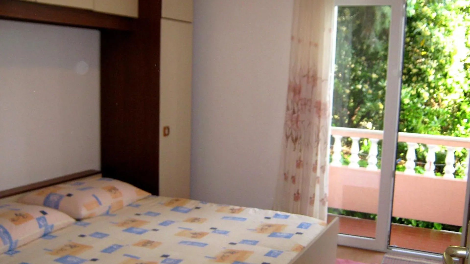 House Lydia Apartment Banjol